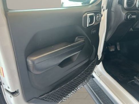 Used 2019 Jeep Wrangler Unlimited Sport w/ Technology Group AWD/4WD image 9