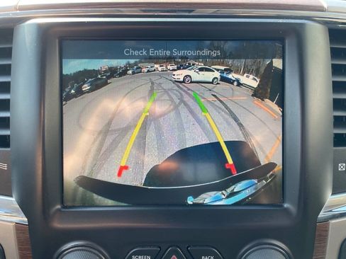Used 2017 RAM 1500 Laramie w/ Convenience Group AWD/4WD image 30