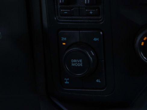 Used 2023 Ford F250 XLT w/ FX4 Off-Road Package image 21