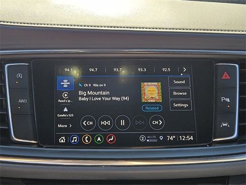 Used 2024 Buick Enclave Premium image 21