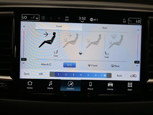 Used 2025 Chrysler Pacifica Select FWD image 6