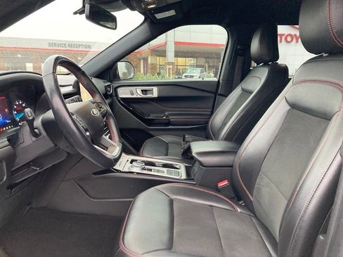 Used 2022 Ford Explorer ST-Line w/ Class IV Trailer Tow Package image 10