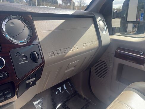 Used 2009 Ford F350 4x4 SuperCab Super Duty image 12