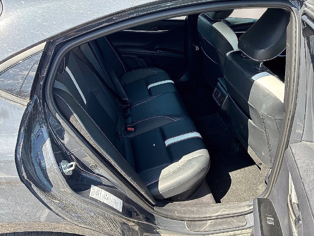 Used 2026 Toyota Camry SE FWD image 22