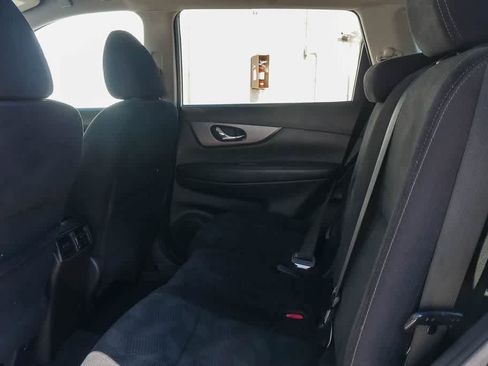 Used 2015 Nissan Rogue SV w/ SV Family Package image 15