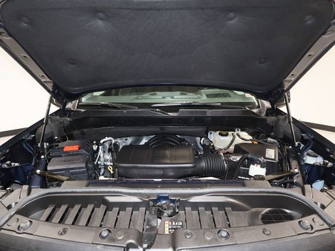 Certified 2020 Chevrolet Silverado 1500 LTZ w/ Technology Package image 34