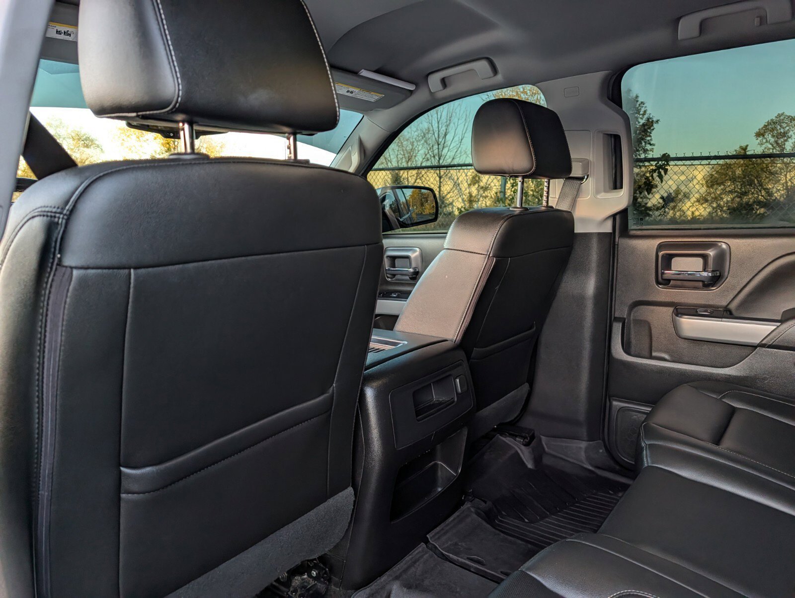 Used 2018 Chevrolet Silverado 1500 LTZ Z71 w/ Centennial Edition AWD/4WD image 26