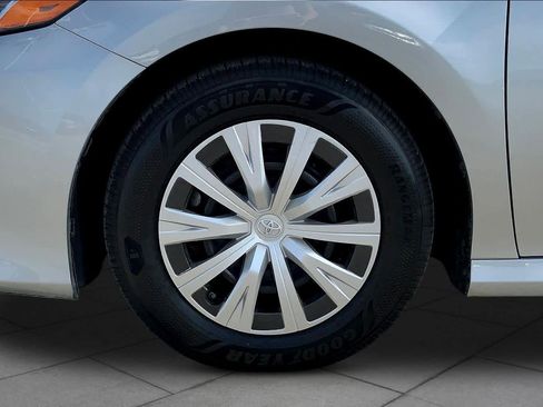 Used 2023 Toyota Camry LE FWD image 11