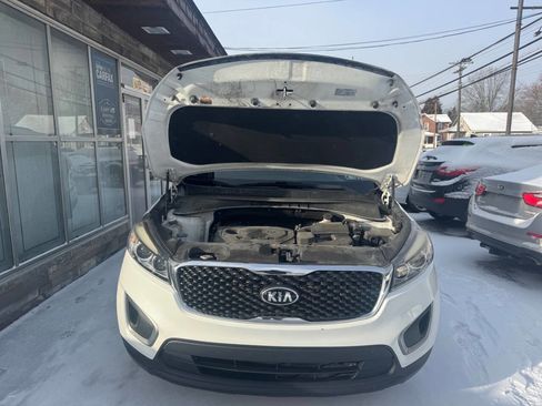 Used 2016 Kia Sorento LX w/ LX Convenience Package image 8