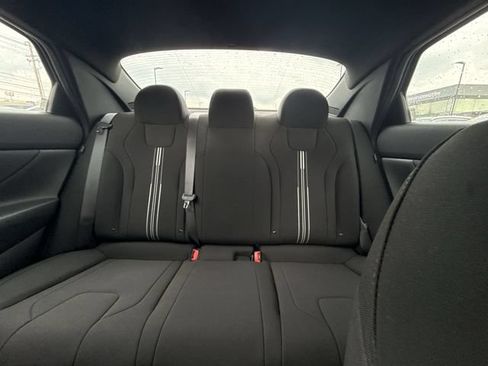 Certified 2025 Hyundai Elantra Sport FWD image 21