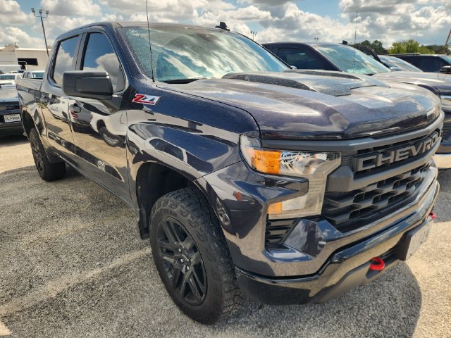 Used 2023 Chevrolet Silverado 1500 Custom Trail Boss AWD/4WD image 1