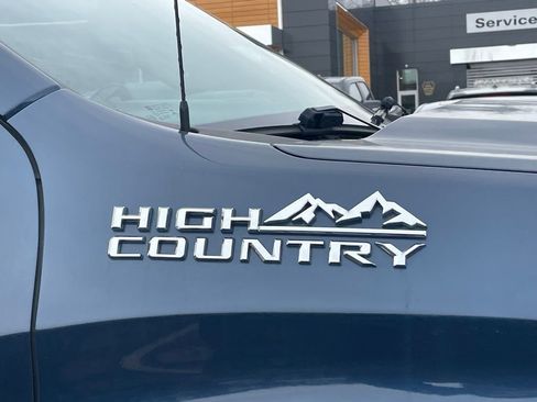 Used 2021 Chevrolet Silverado 1500 High Country w/ Technology Package image 12
