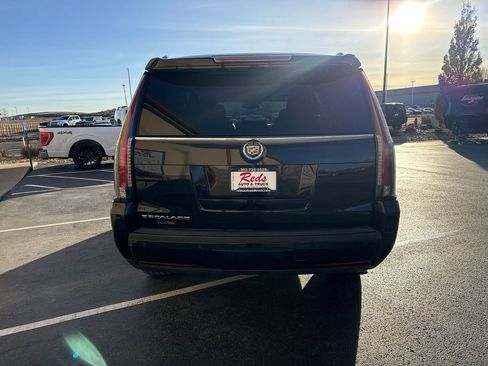 Used 2015 Cadillac Escalade Premium image 7