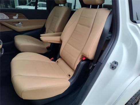 New 2025 Mercedes-Benz GLS 450 4MATIC image 24