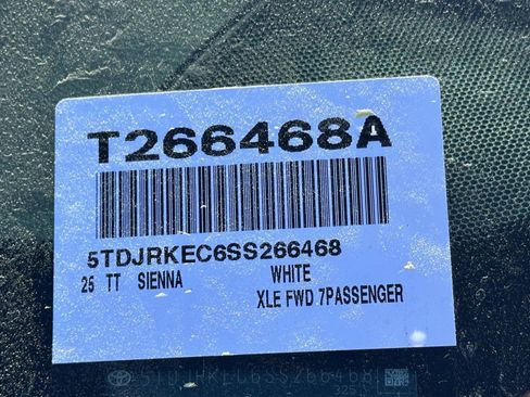 Used 2025 Toyota RAV4 XSE w/ Weather Package image 40