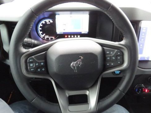 Certified 2022 Ford Bronco Badlands w/ Sasquatch Package image 21