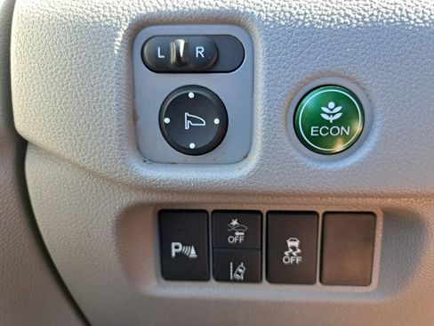 Used 2021 Honda Pilot Touring image 14