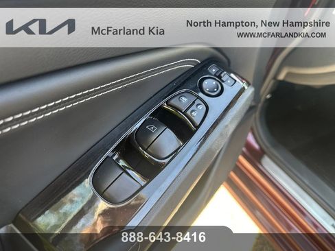 Used 2023 Nissan Altima 2.5 SL AWD/4WD image 12