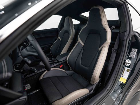 Certified 2026 Porsche 911 GT3 RWD image 5