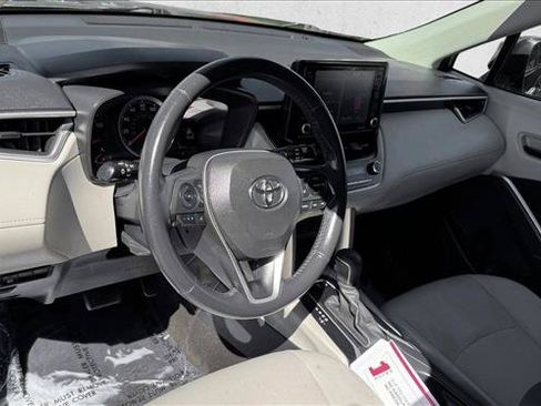 Used 2022 Toyota Corolla Cross LE FWD image 11