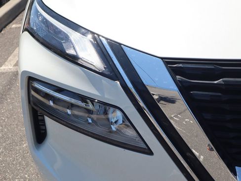 Certified 2023 Nissan Rogue SV AWD/4WD image 12