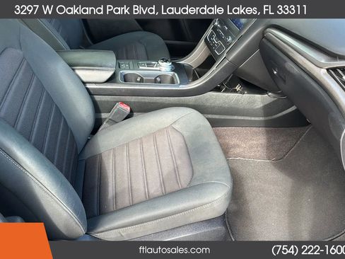 Used 2020 Ford Fusion SE image 42