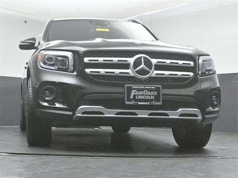 Used 2021 Mercedes-Benz GLB 250 4MATIC image 39