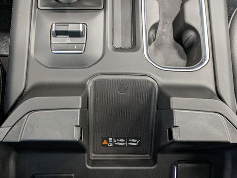 Used 2024 GMC Sierra 1500 Denali AWD/4WD image 7