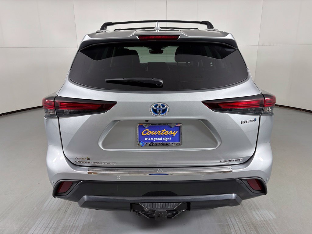 Used 2024 Toyota Highlander Limited AWD/4WD image 7