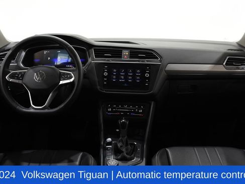 Used 2024 Volkswagen Tiguan SE AWD/4WD image 8