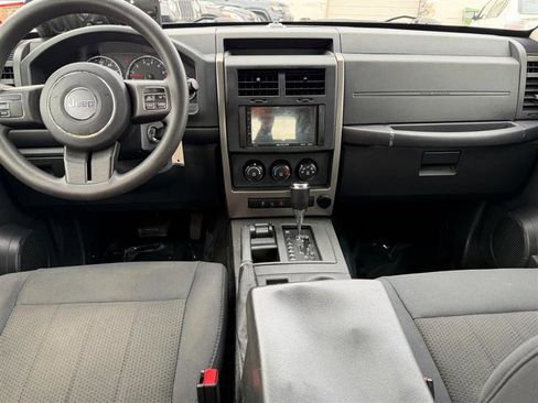 Used 2012 Jeep Liberty Sport image 22