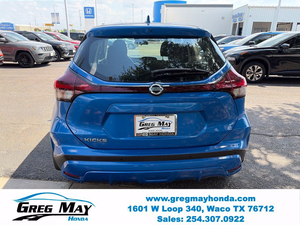 Used 2021 Nissan Kicks S FWD image 7