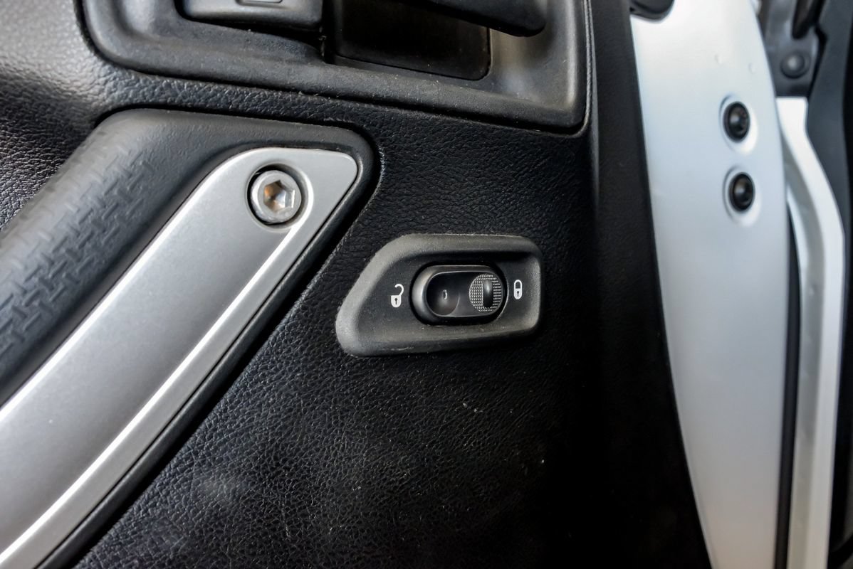 Used 2016 Jeep Wrangler Unlimited Sahara w/ Connectivity Group AWD/4WD image 42