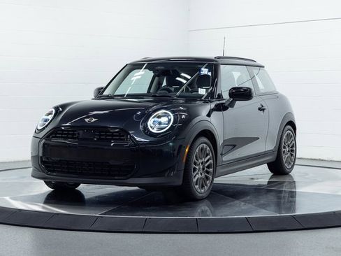 Certified 2025 MINI Cooper 2-Door Hardtop image 6
