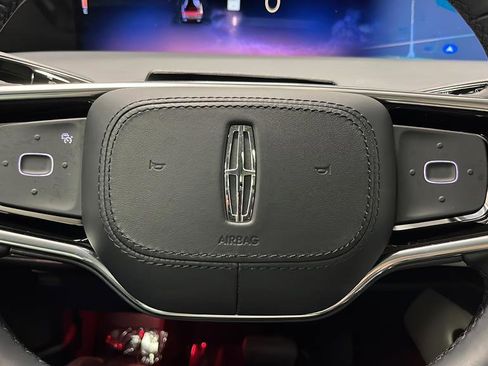 Used 2025 Lincoln Nautilus Premier w/ Equipment Group 102A AWD/4WD image 16