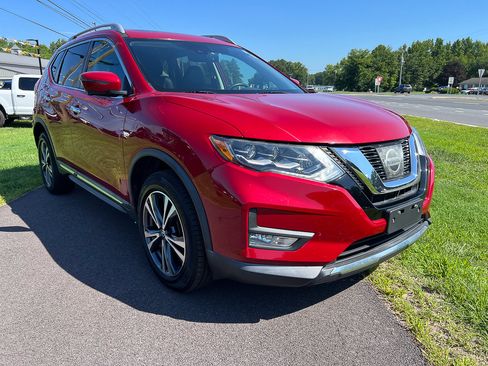 Used 2017 Nissan Rogue SL w/ SL Premium Package AWD/4WD image 11