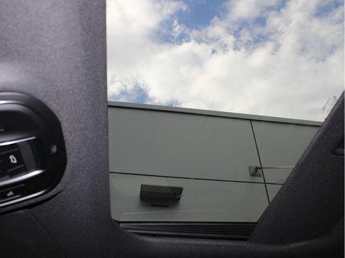 New 2025 Jeep Grand Cherokee Laredo X w/ Luxury Tech Group I image 23