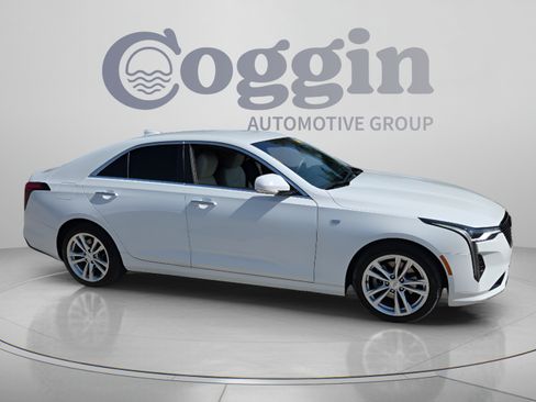 Used 2025 Cadillac CT4 Luxury RWD image 7
