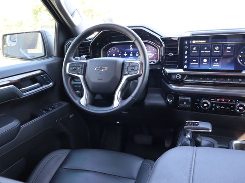 Used 2025 Chevrolet Silverado 1500 RST AWD/4WD image 13