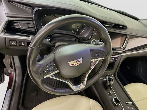 Used 2020 Cadillac XT6 Sport image 5