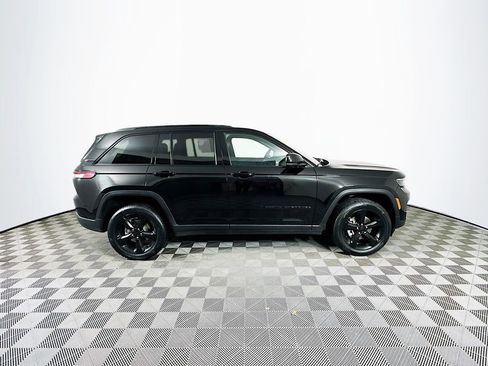 Certified 2024 Jeep Grand Cherokee Altitude image 14