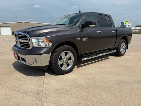 Used 2017 RAM 1500 Big Horn AWD/4WD image 2