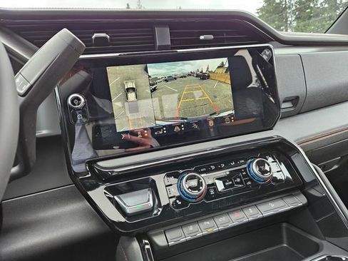 New 2026 GMC Sierra 2500 AT4 AWD/4WD image 29