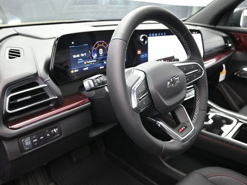 New 2026 Chevrolet Traverse Z71 w/ Driver Confidence Package image 12