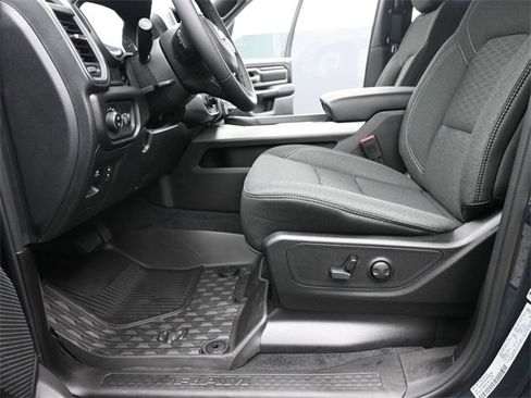 New 2026 RAM 1500 4x4 Crew Cab image 10