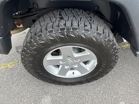 Used 2014 Jeep Wrangler Unlimited Sport w/ Quick Order Package 23S AWD/4WD image 10