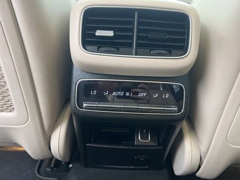 Used 2021 Mercedes-Benz GLS 450 4MATIC image 26