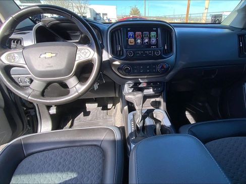 Used 2018 Chevrolet Colorado Z71 image 15