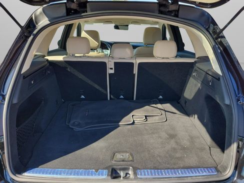Used 2022 Mercedes-Benz GLC 300 image 8