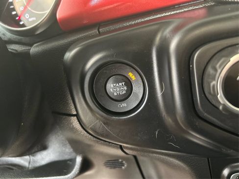 Used 2020 Jeep Gladiator Rubicon AWD/4WD image 27